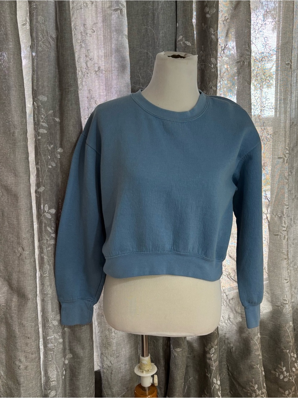 Zara Women's Cropped Crewneck Sweatshirt - Dusty Blue